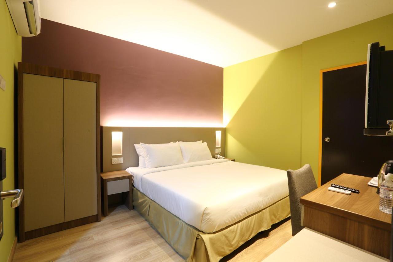 Capital O 9010 Yee Hotel Johor Bahru Dış mekan fotoğraf