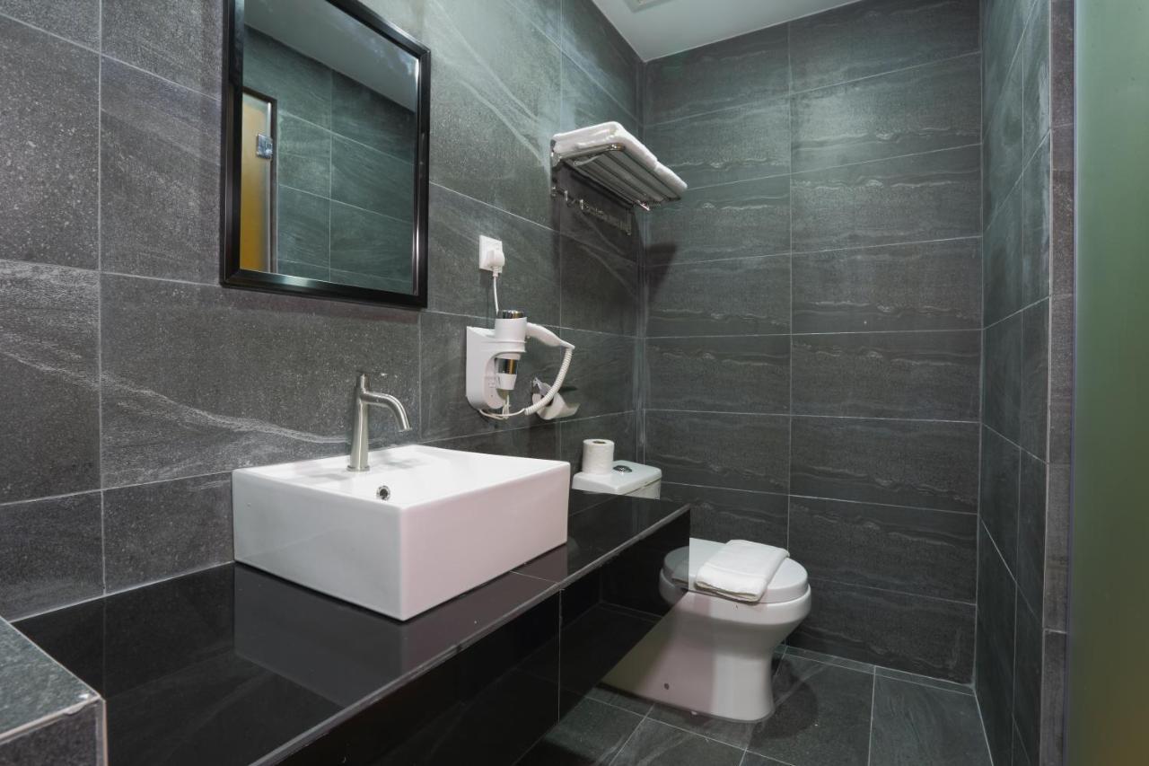 Capital O 9010 Yee Hotel Johor Bahru Dış mekan fotoğraf