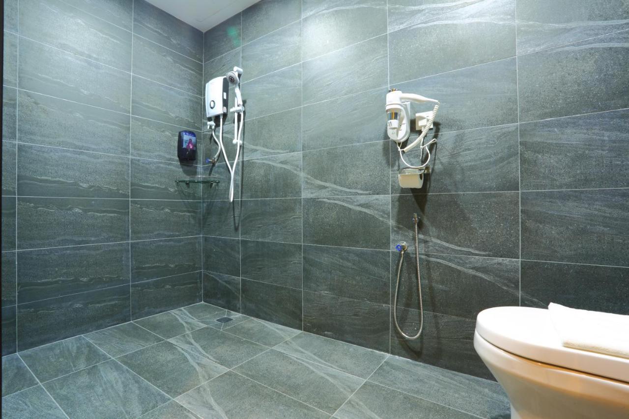 Capital O 9010 Yee Hotel Johor Bahru Dış mekan fotoğraf